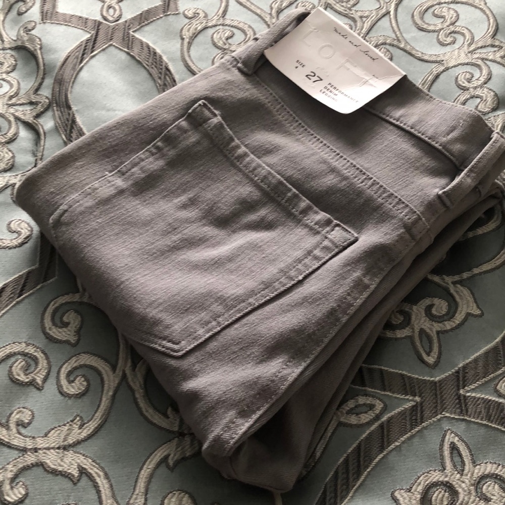 LOFT PERFORMANCE DENIM LEGGING